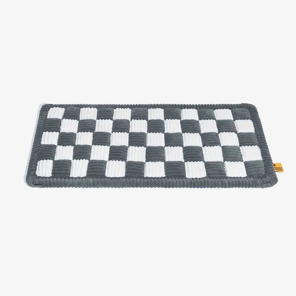 Cosy Plaid Non-Slip Dog Bed Mat for Car Seat Extender