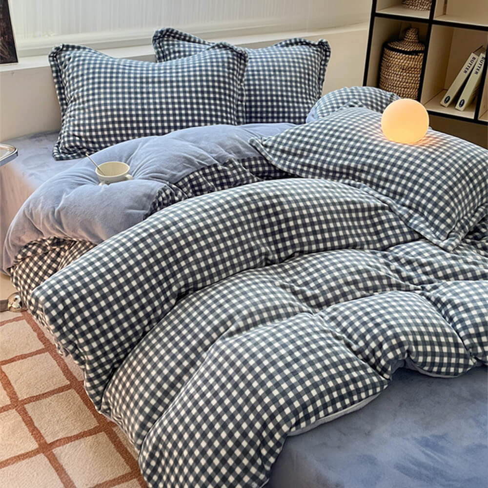 Anti-Static Cosy Plaid Milk Velvet Bed Sheet Set
