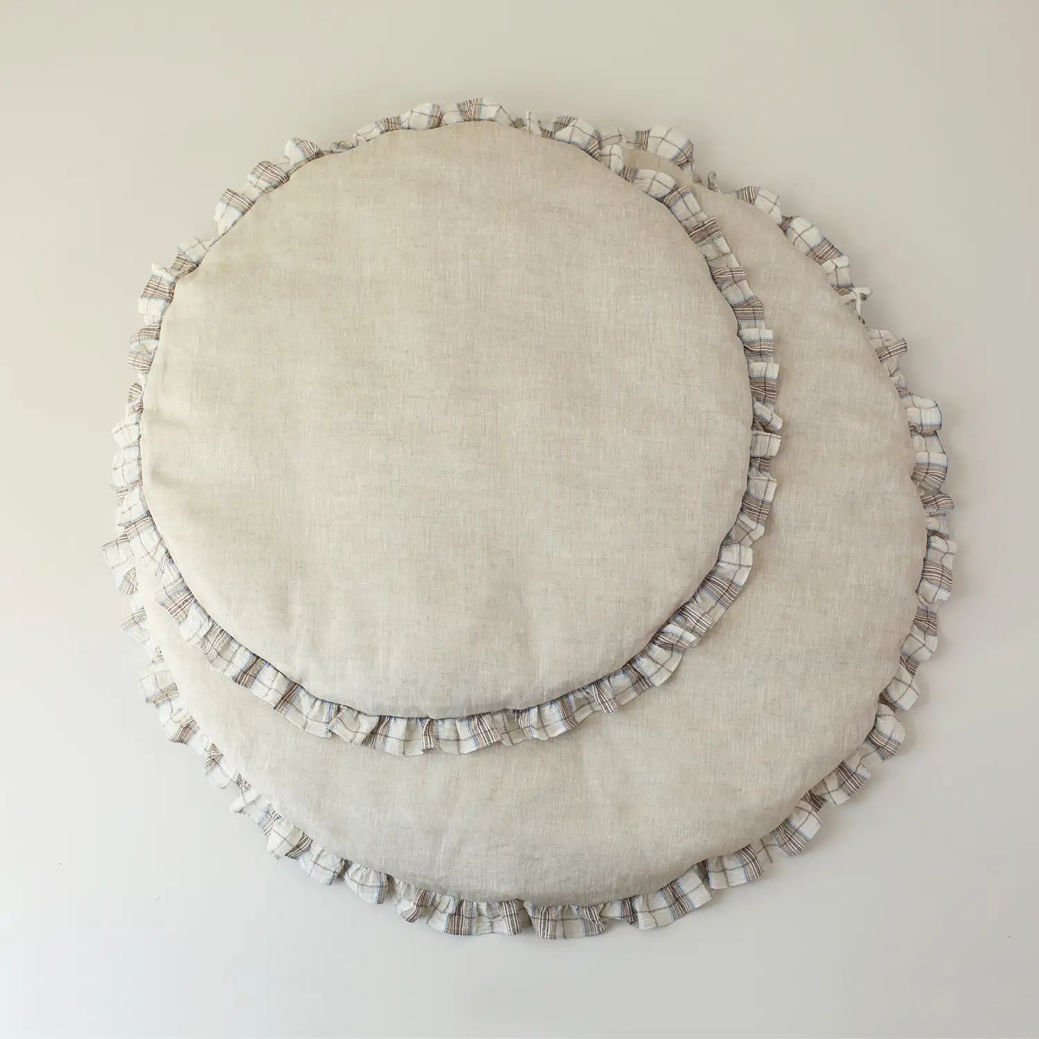 Country Chic Plaid Non-Slip Round Pet Mat - Large Space