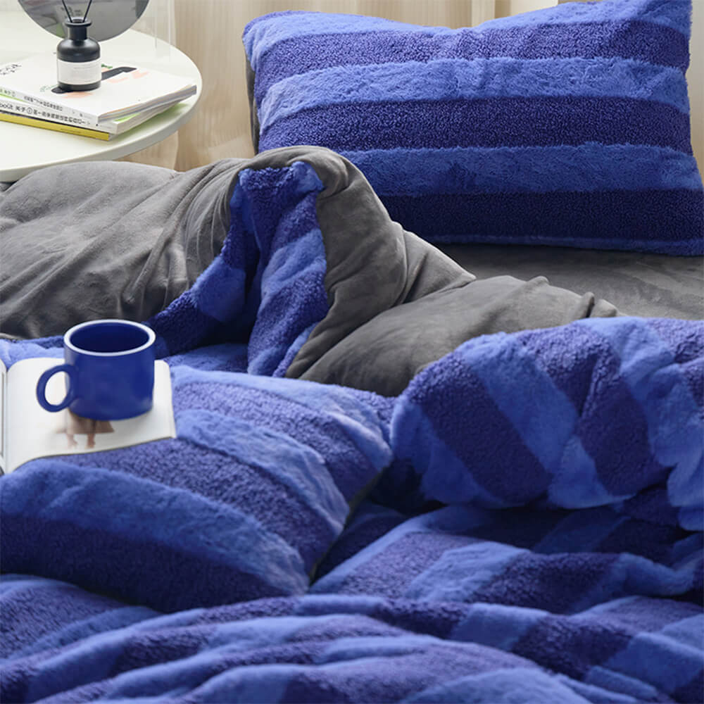 Dual-Sided Cosy Striped Bed Sheet Set