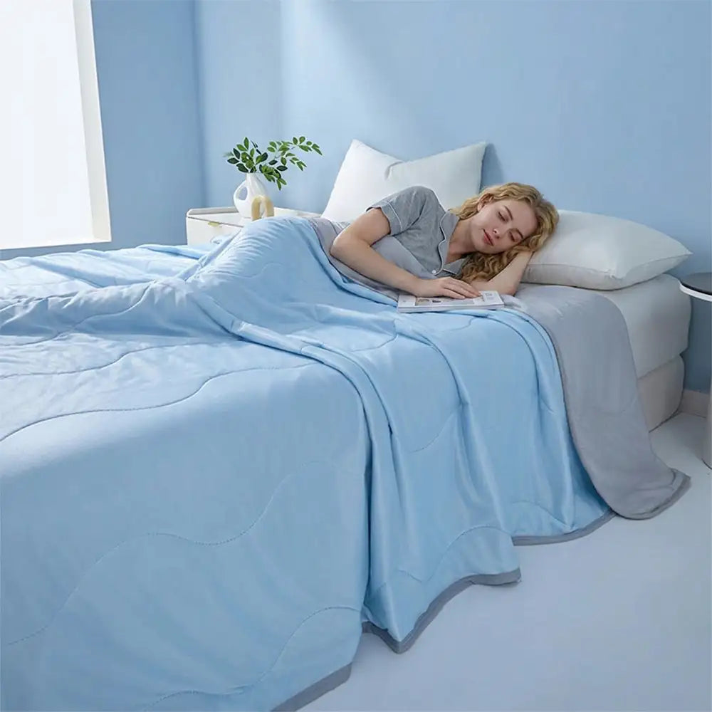 Cooling Ice Silk Double-Sided Heat-Absorbing Blanket - Wave