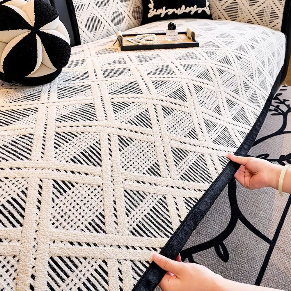 Creative Plaid Pattern Anti-Cat Scratch And Non-Slip Sofa Cover - Suitable For All Seasons