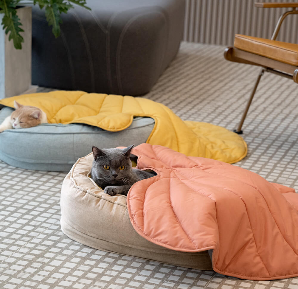 Calming Dog Blanket - Leaf Shape