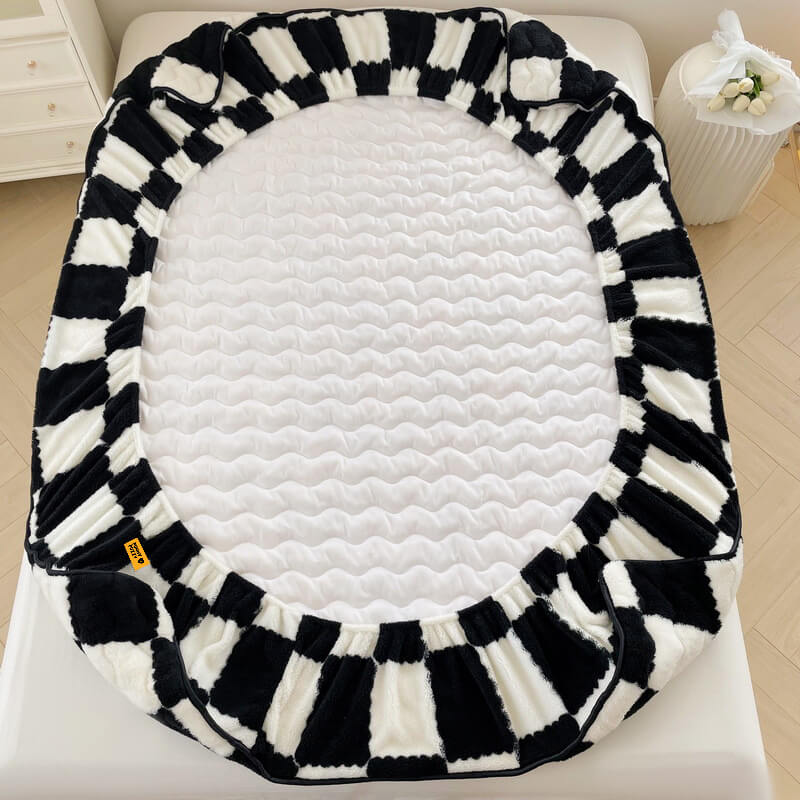 Milk Velvet Chequered Bedding Mattress Cover