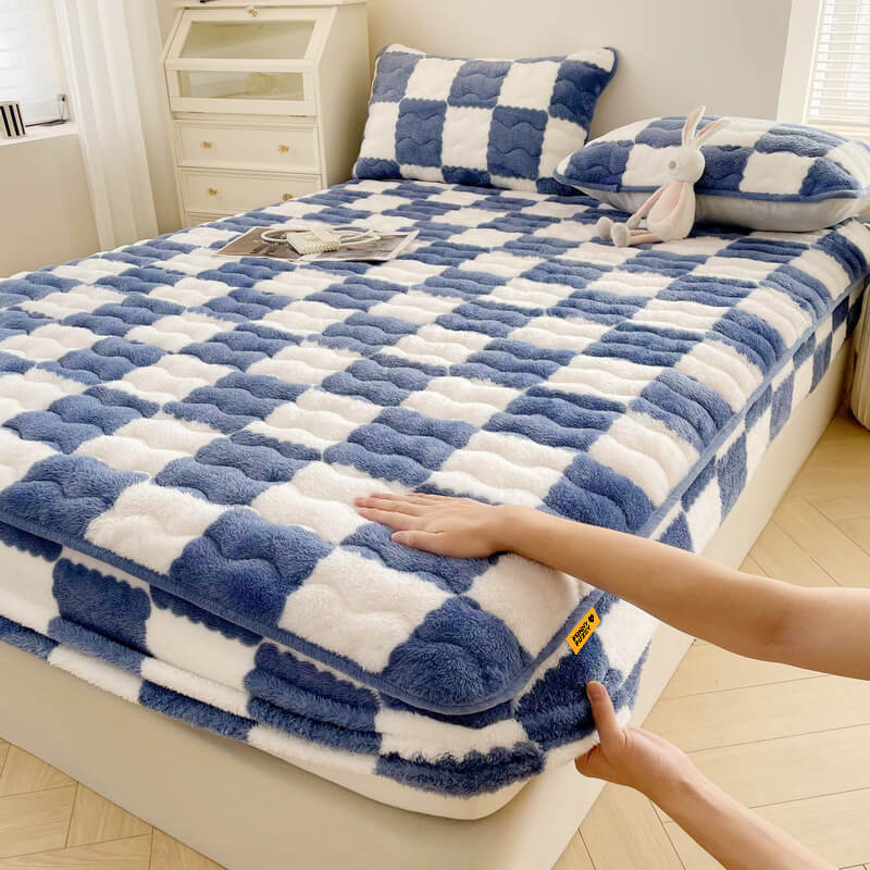 Milk Velvet Chequered Bedding Mattress Cover
