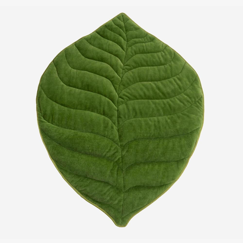 The Leaf Collector - Plush Leaf-Shaped Washable Dog Mat
