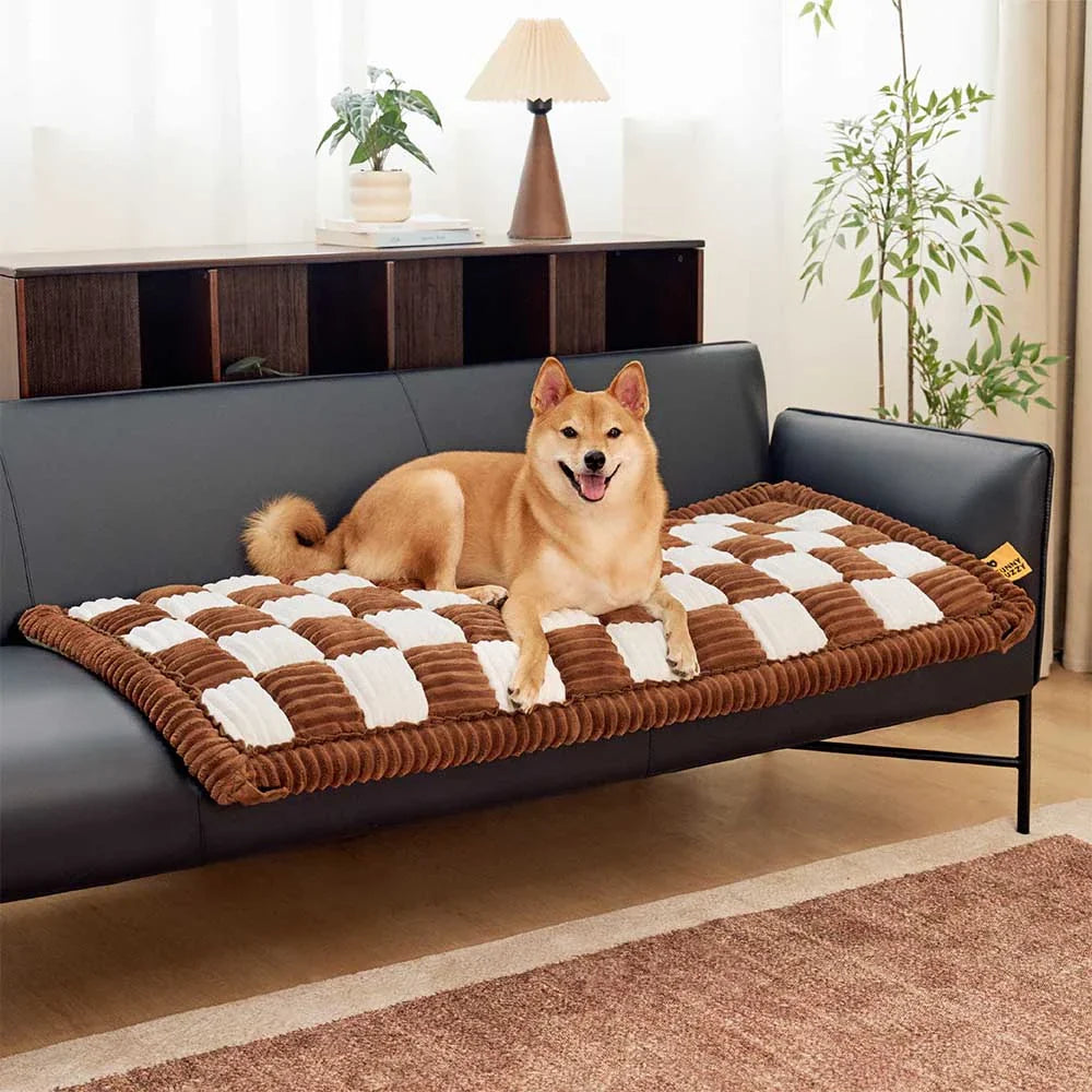 Cosy Plaid Non-Slip Dog Bed Mat for Car Seat Extender