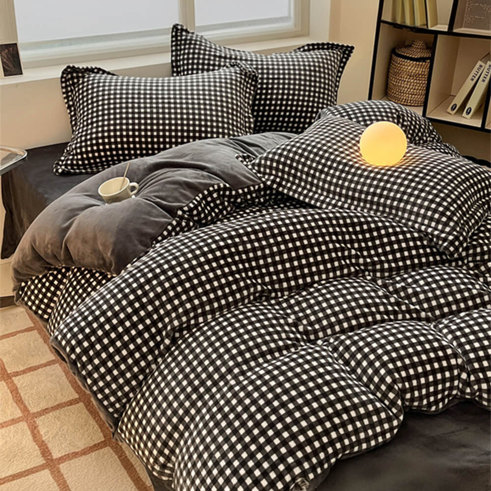 Anti-Static Cosy Plaid Milk Velvet Bed Sheet Set
