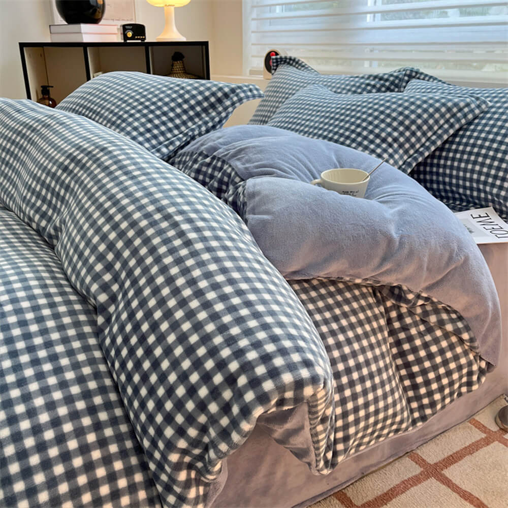Anti-Static Cosy Plaid Milk Velvet Bed Sheet Set