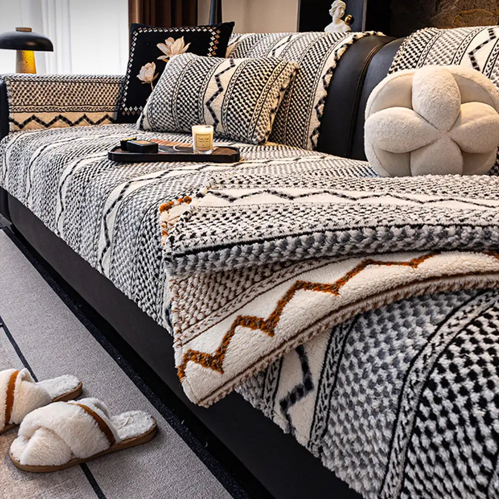 Classic Plaid Plush Scratch-Resistant Comfortable Non-Slip Sofa Cover