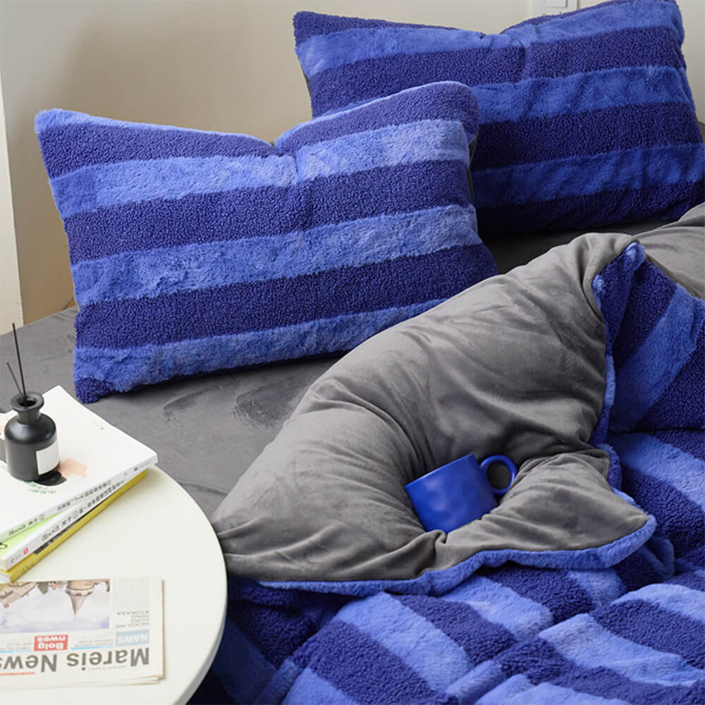 Dual-Sided Cosy Striped Bed Sheet Set