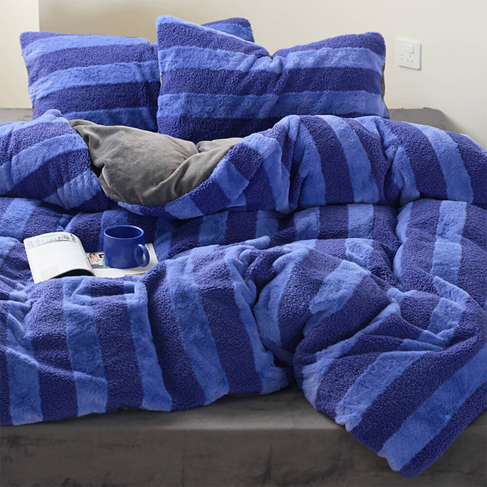 Dual-Sided Cosy Striped Bed Sheet Set