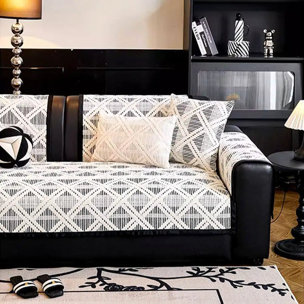 Creative Plaid Pattern Anti-Cat Scratch And Non-Slip Sofa Cover - Suitable For All Seasons