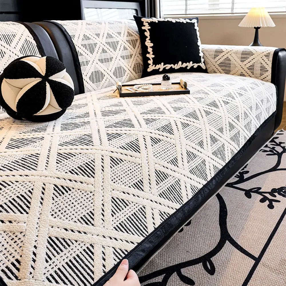 Creative Plaid Pattern Anti-Cat Scratch And Non-Slip Sofa Cover - Suitable For All Seasons