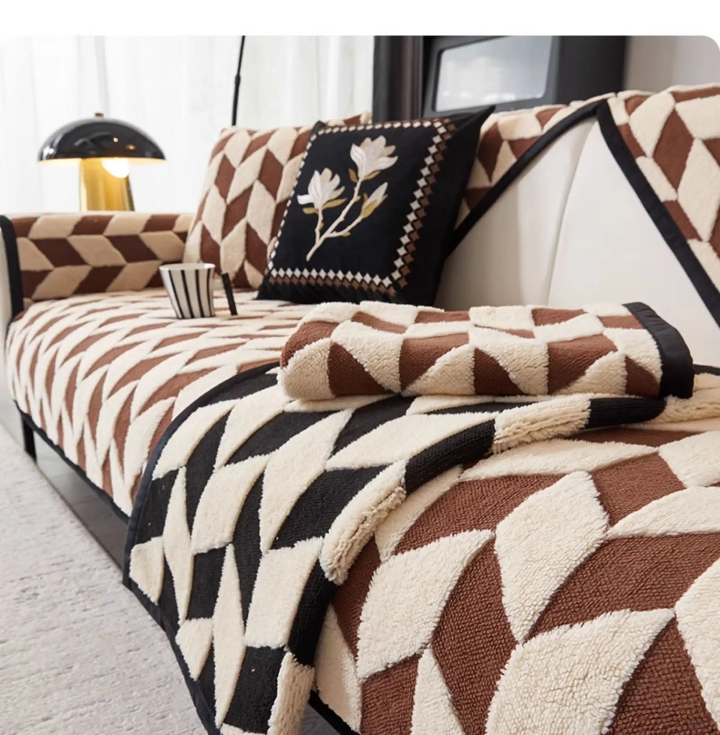 Diamond-Pattern Plush Sofa Cover