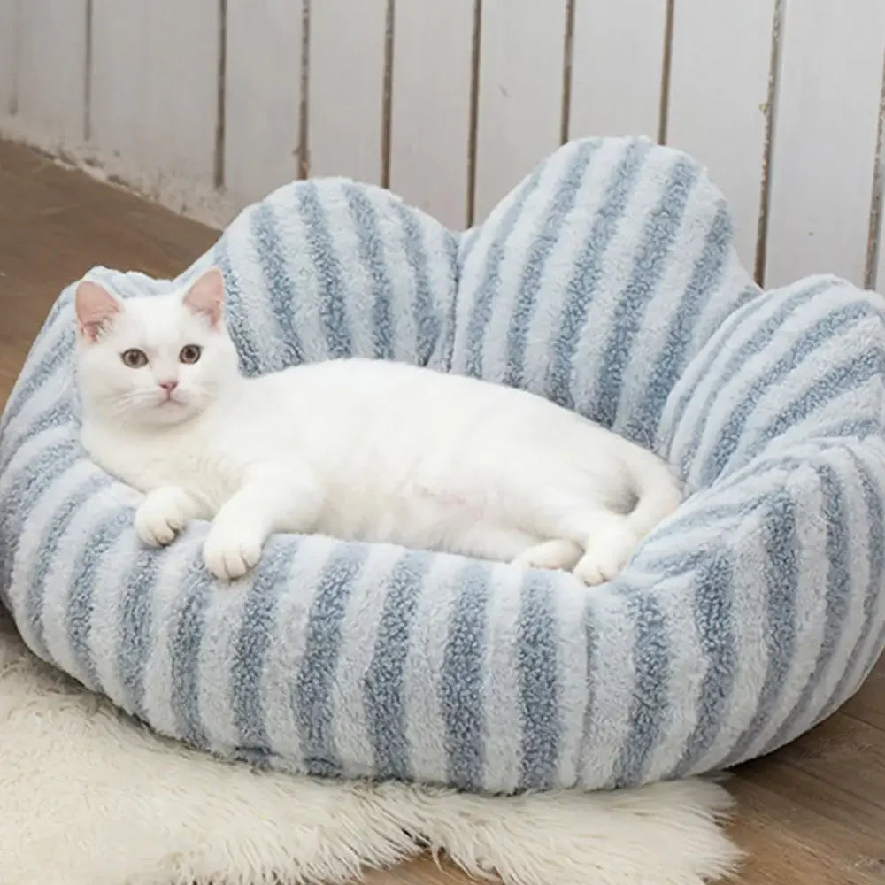 Petal-Shaped Striped Plush Pet Sofa Bed
