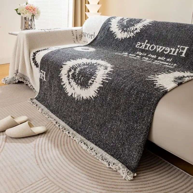 Simple Double-Sided Plush Yarn Scratch-Resistant Comfortable Sofa Cover - Fireworks