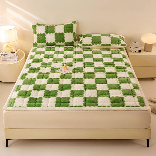 Warm Chequerboard Plush Mattress Topper and Pillowcase