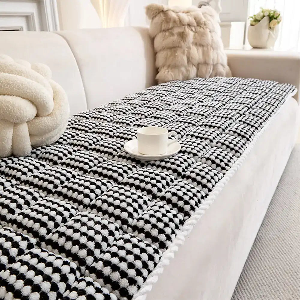 Thick Quilted Anti-Slip Plush Dot Pet-Friendly Pad Sofa Cover