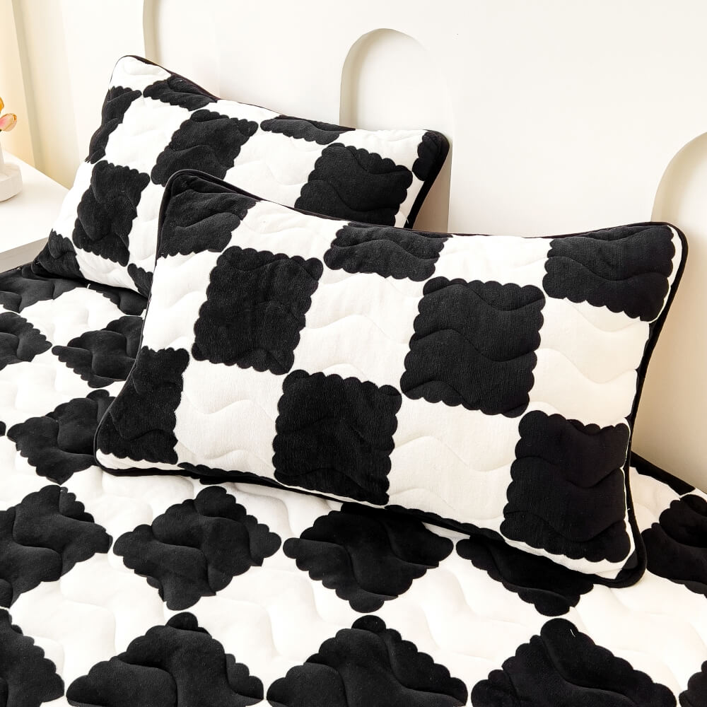 Milk Velvet Chequered Bedding Mattress Cover