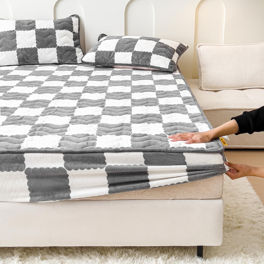 Milk Velvet Chequered Bedding Mattress Cover