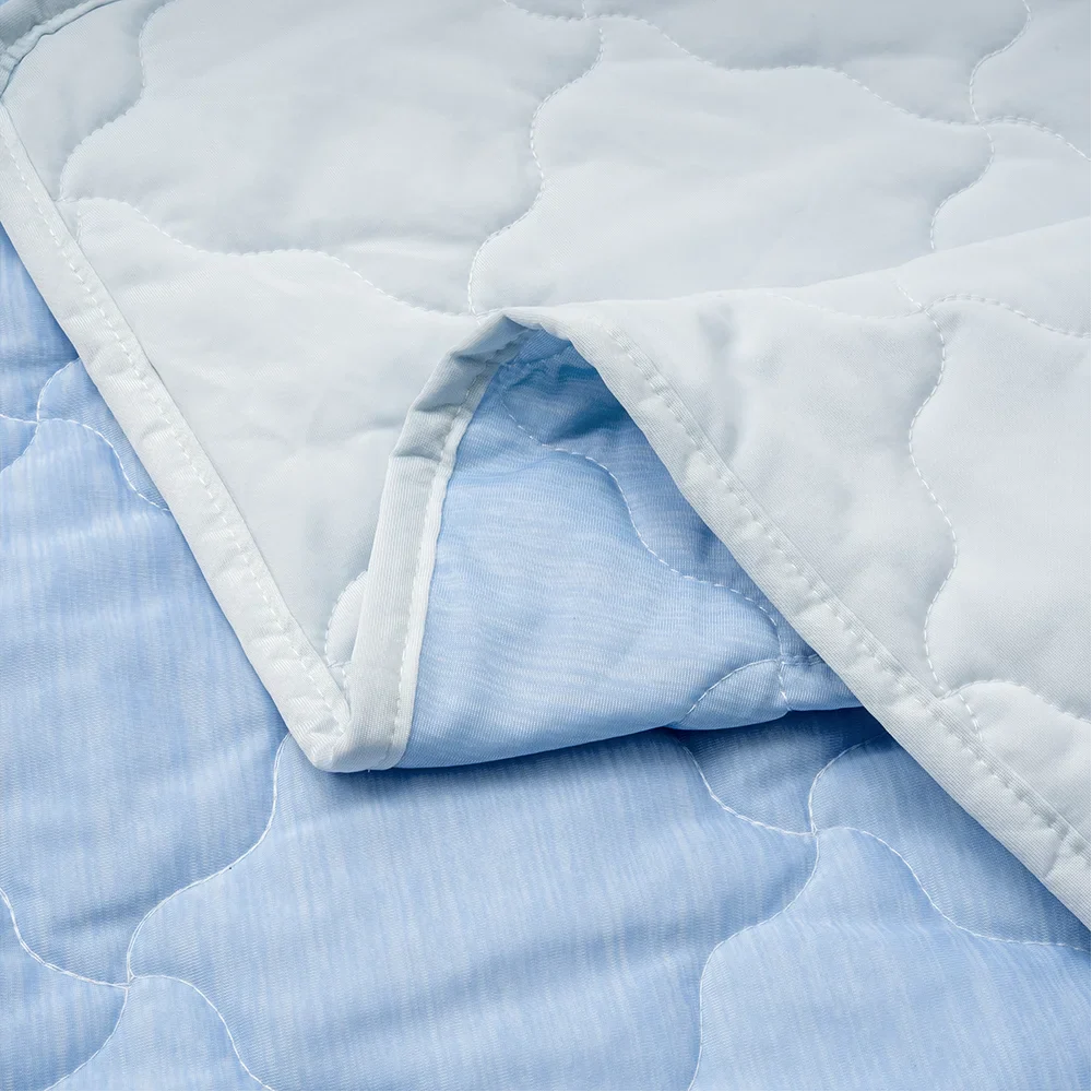 Double-Sided Cooling Dog Blanket - Chill Nest