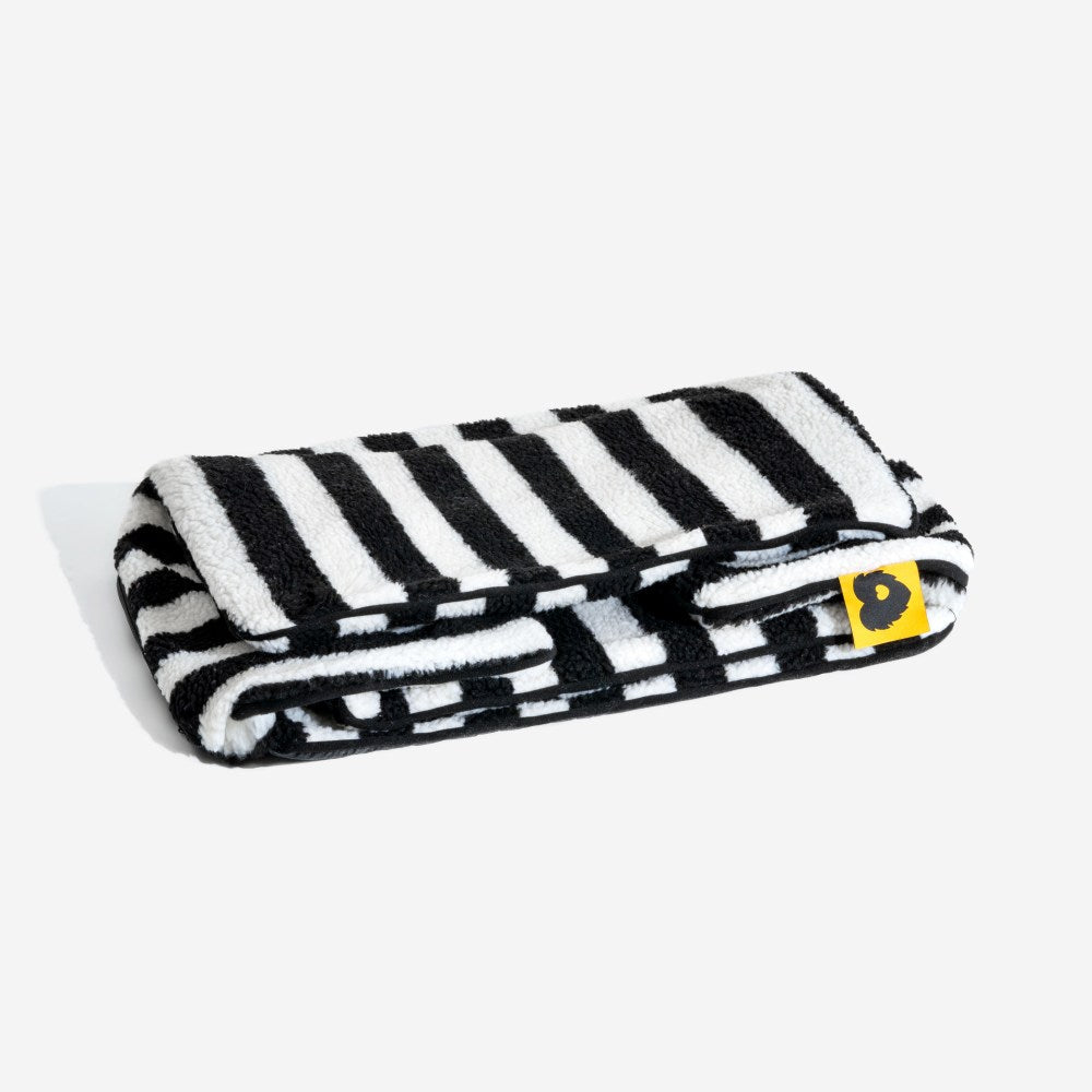 Trendy Striped Faux Lambswool Double Layer Garden Outdoor Dog & Cat Sofa Bed